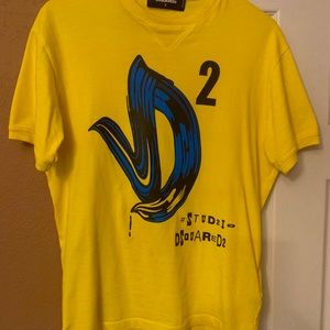 Beautiful dsquared shirt.